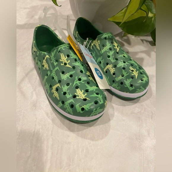 Cat & Jack Shoes Nwt Cat Jack Toddler Boys 2 Green Alligators Clogs Poshmark